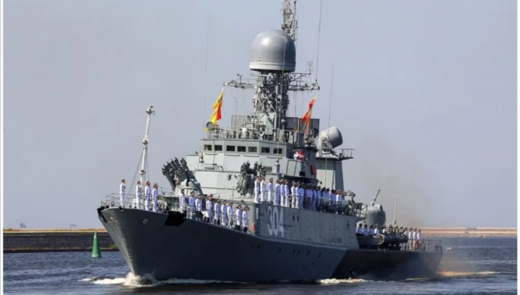 Ρωσία: Εικόνες με θωρηκτά, υποβρύχια και αεροσκάφη ενόψει της ναυτικής παρέλασης